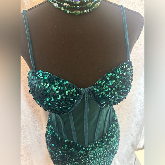 NWT Teal sequined bodysuit - Picture 4 of 7